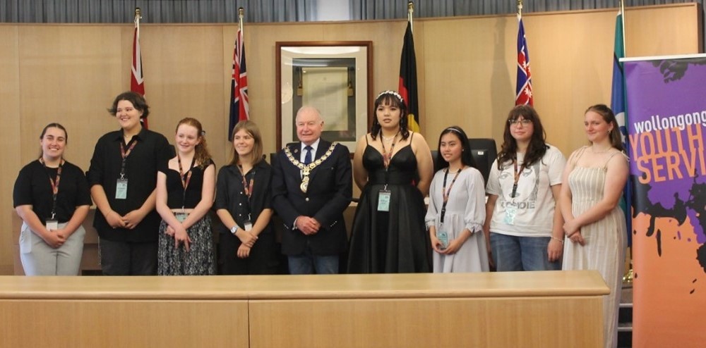 Youth Forum 2023 members with Lord Mayor