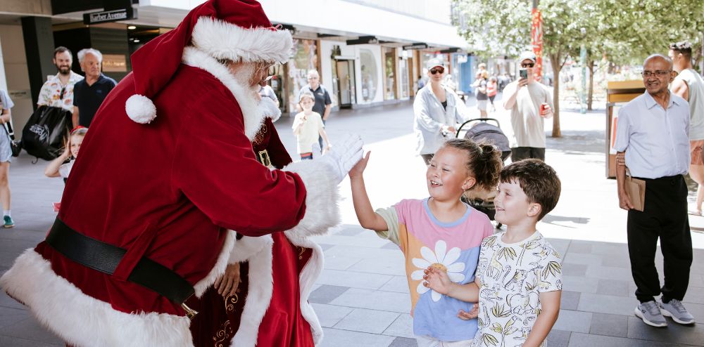 Santa-high-five.jpg